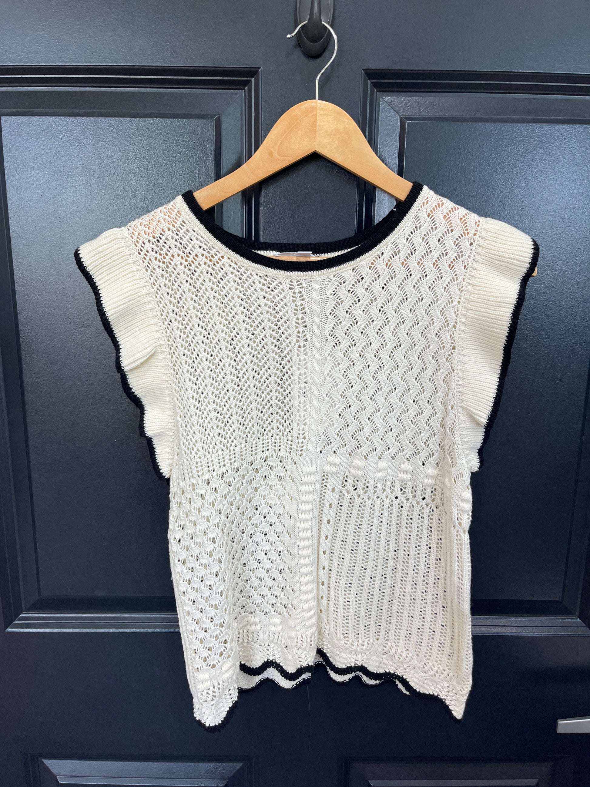 Flutter Sleeve Knit Top