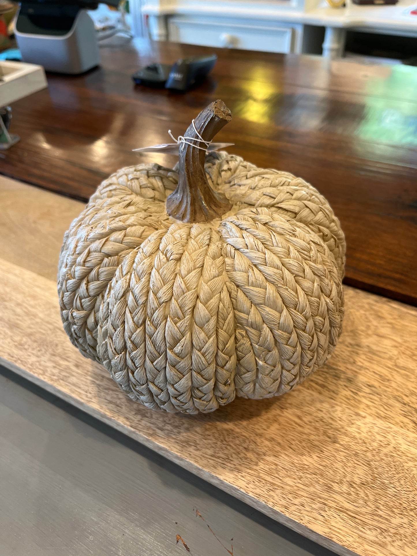 8.5” resin “rattan” weave pumpkin