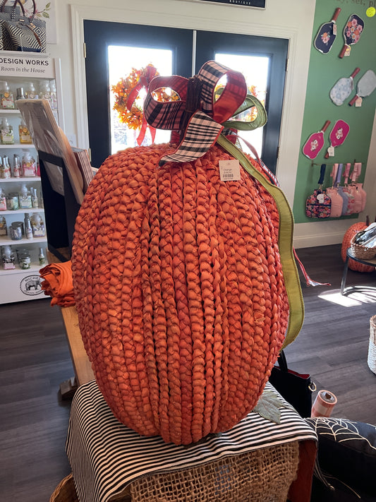 27.5” display basket weave pumpkin