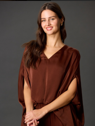 Satin Solid V-Neck Front Waist Elastic Flowy Top
