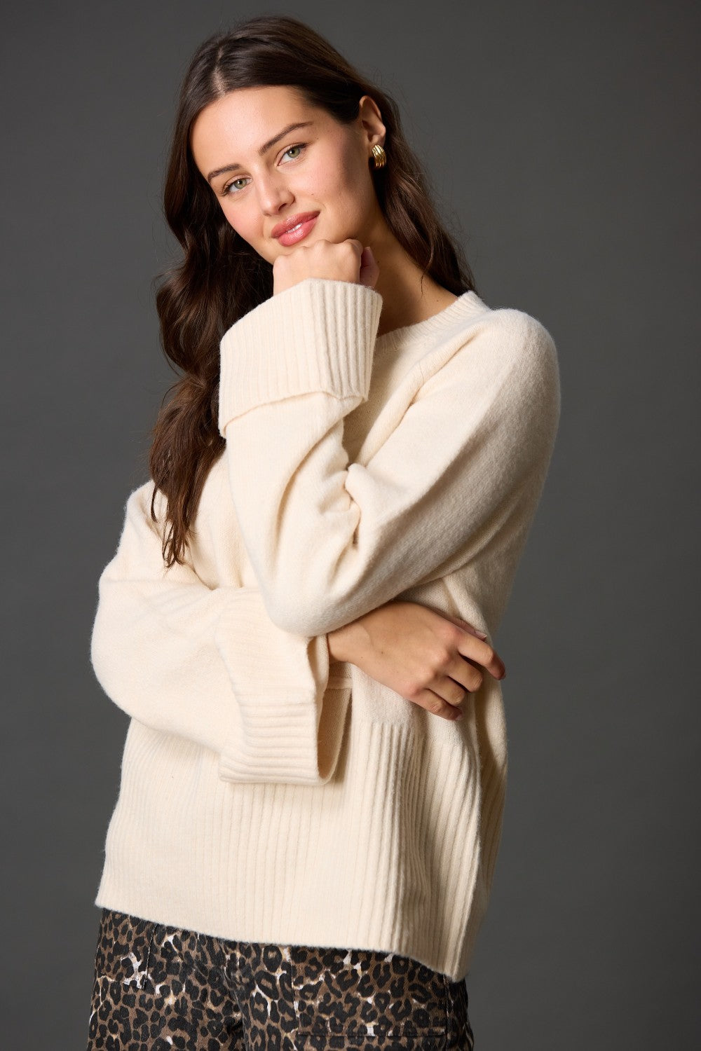 Round Neck Cuff Sweater